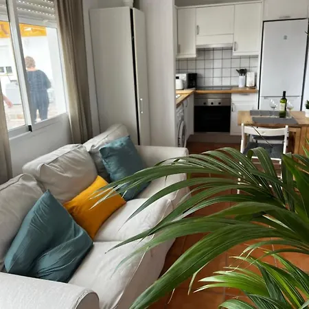 2 Bedroom Cristianos Tenerife Tamaragua Сasa de vacaciones *