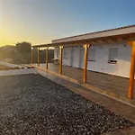 בית נופש Tamaragua South Retreat ארונה