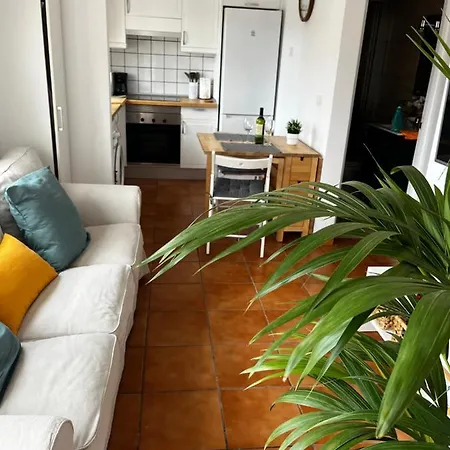 2 Bedroom Cristianos Tenerife Tamaragua Ferienhaus
